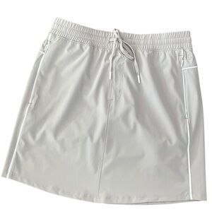 Elle Sport Women's Skort Size Medium NWT